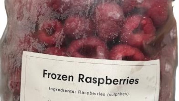 Un emballage de framboises visé par le rappel.