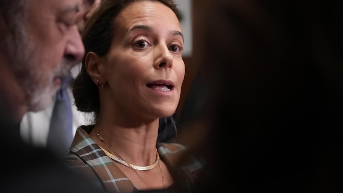 France-Élaine Duranceau lors d'un constituent   de presse.