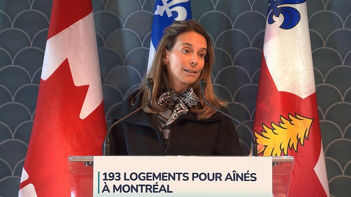 France-Élaine Duranceau en conférence de presse.