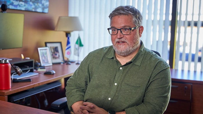 François Larocque, professeur à l'Université d'Ottawa, en entrevue.