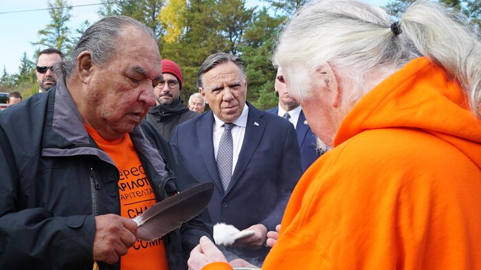 François Legault attended a traditional Indigenous ceremony in Saint-Marc-de-Figuery, Abitibi, on this National Day for Truth and Reconciliation.                           