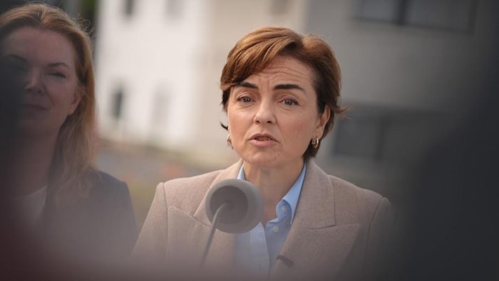Christine Fréchette répondant à une question.