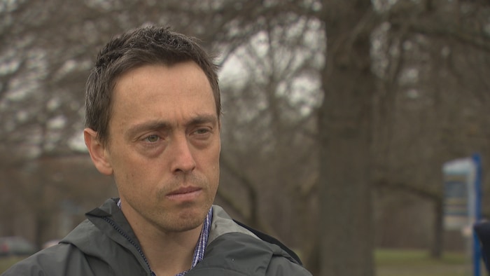 Gabriel Arsenault répond aux questions.