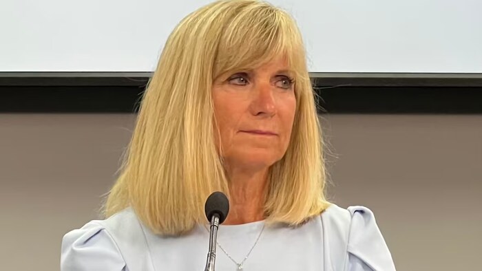 Gail Tomblin Murphy lors d'une conférence de presse.