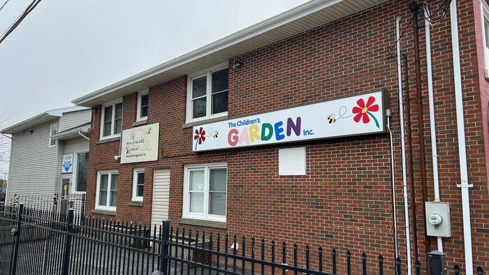 La façade de la garderie.