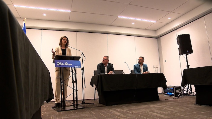 Geneviève Guilbault lors d'une annonce à Gaspé.