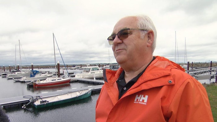 Gerry O'Brien, directeur général du Yacht Club de la baie de Shediac, est soulagé, dimanche matin.