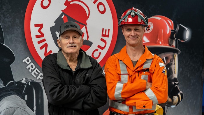 Photo de Gilbert Rioux et de lad fils Daniel durant la compétition de sauvetage à Onaping.