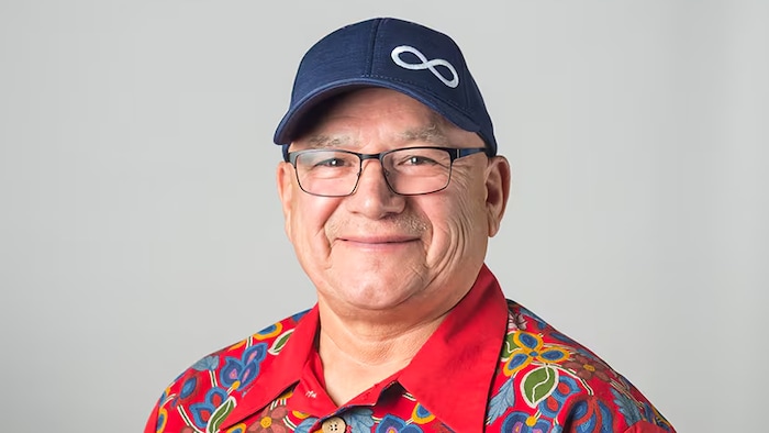 Le président de la MN–S, Glen McCallum, a publié un communiqué le 4 mai 2026, annonçant une réorganisation au sein de la direction et le départ de Richard Quintel.