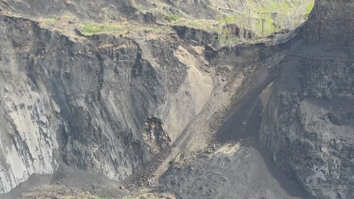 Un glissement de terrain.