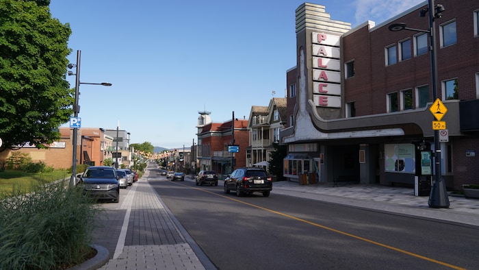 Le centre-ville de Granby.