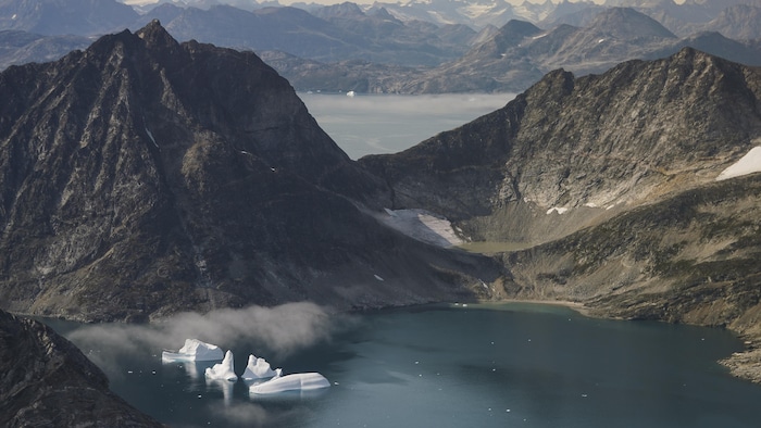 Des icebergs sur les côtes du Groenland.