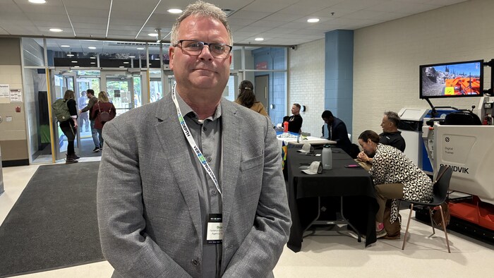 Guy Paquette, gestionnaire de la prestation de programme pour le Nord-Est à FedNor, explique qu’ils participent à la conférence afin d’apprendre également des autres acteurs de l’industrie.