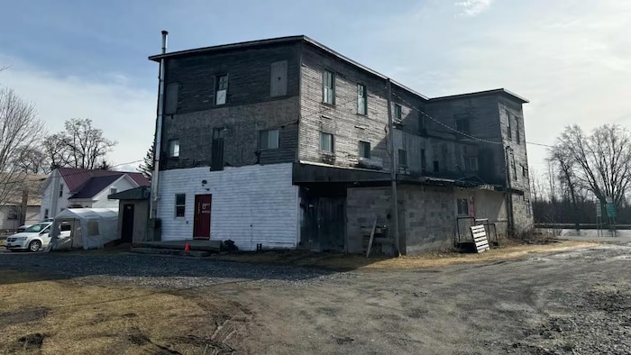 L'entreprise Halfway House Freight Forwarding.