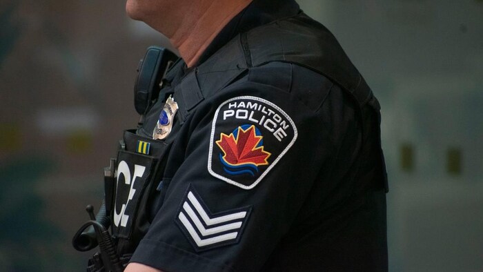 Un policier de la police de Hamilton.