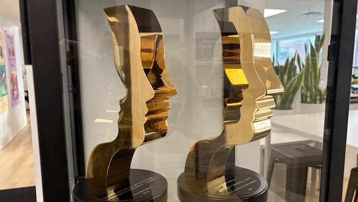 Deux prix Gémeaux.