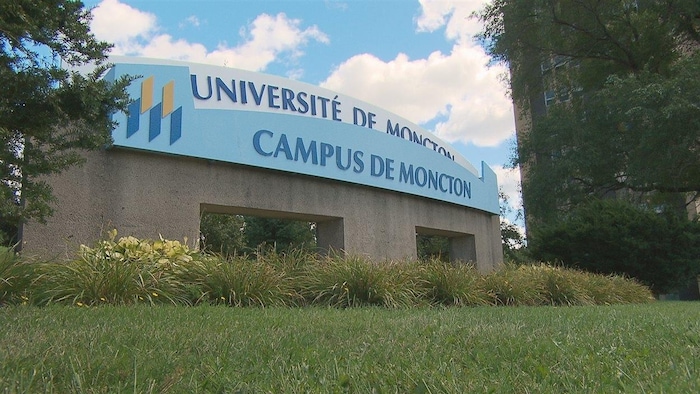 L'affiche de l'Université de Moncton