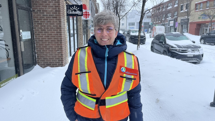 Hélène Piuze au centre-ville de Rouyn-Noranda.