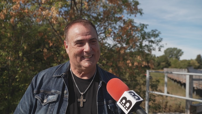 Hert LeBlanc en entrevue à l'émission La Billeterie- Acadie, en septembre. 