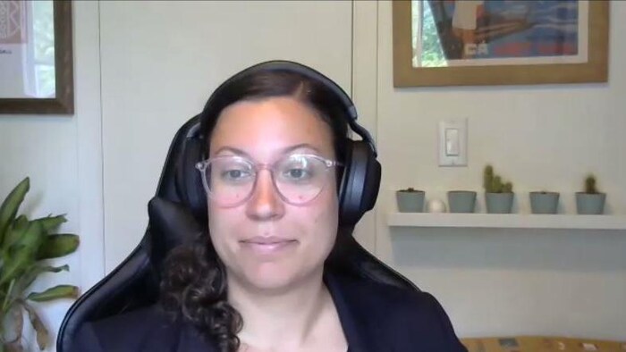 La Cubano-Canadienne Georgina Alonso est l'une des co-auteures du texte dénonçant l'inaction d'Exportation et développement Canada, qui a financé en partie le mégaprojet Hidroituango. 