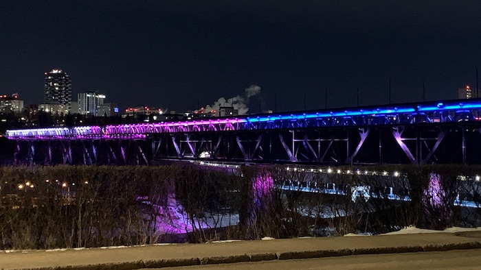 Le pont High Level lors de la soirée.