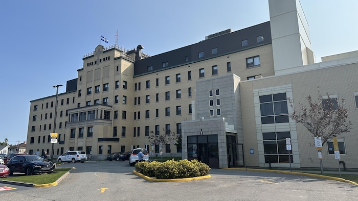 L'extérieur de l'hôpital de Matane.