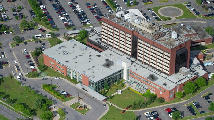 Vue aérienne de l'hôpital Pierre-Boucher.