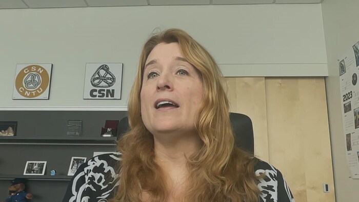 رئيسة كونفدرالية النقابات الوطنية (CSN)، كارولين سينفيل.