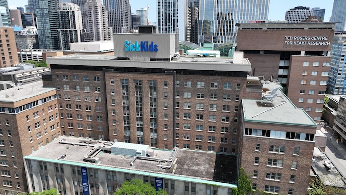 Photo aérienne de l'hôpital SickKids.