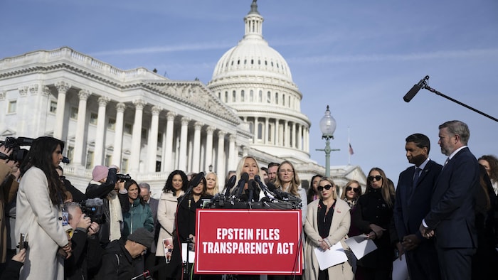 La représentante républicaine Marjorie Taylor Greene s'exprime lors d'une conférence de presse.