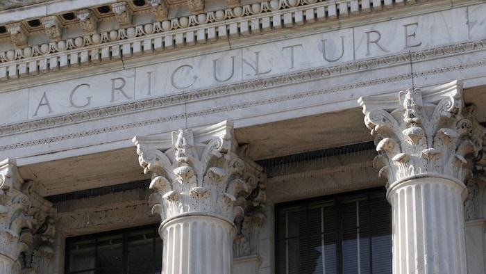 Une partie de la façade du département.