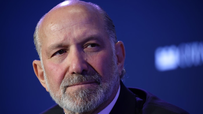Le secrétaire américain au Commerce, Howard Lutnick, prend la parole lors du sommet Semafor World Economy 2026, le 17 avril 2026 à Washington, DC. 
