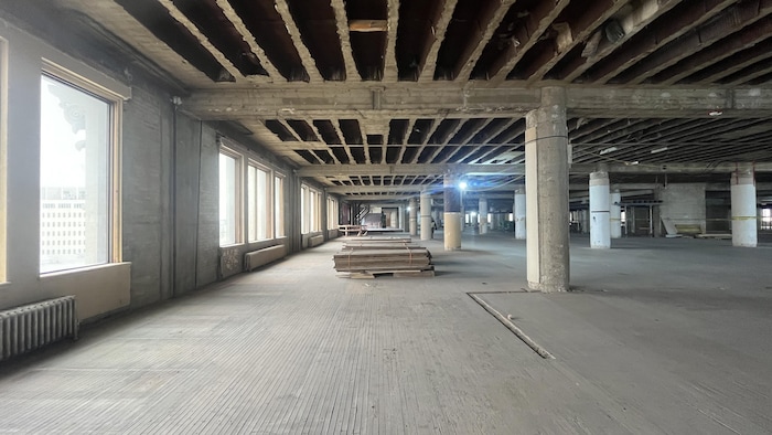 L'intérieur d'un bâtiment.