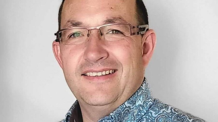 Ian Lacharité sourit.