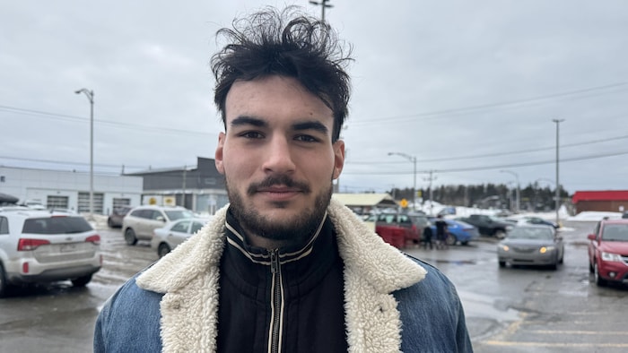 Ilan Dessent est étudiant à Matane.