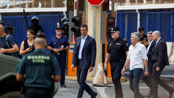 Pedro Sanchez et son entourage.