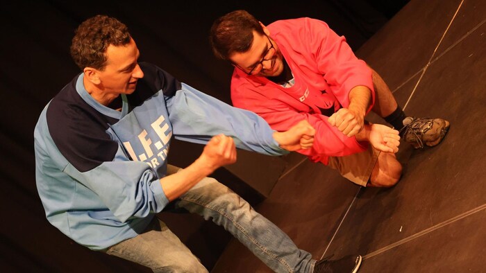 Deux joueurs d'improvisation en action