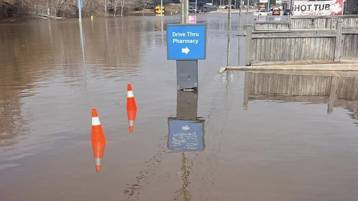 La rue Fisher inondée.