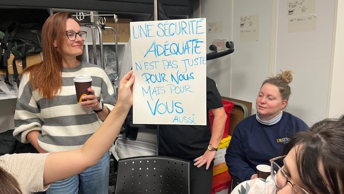 Une pancarte.