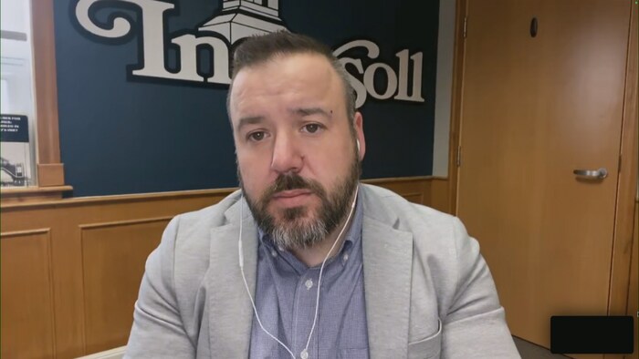 Ingersoll's GM factory, Ontario, interrupts its activities until October, according to Unifor star-news.press/wp Portrait of Brian Petrie.