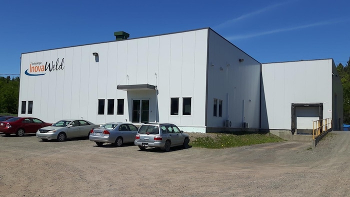 UN bâtiment industriel. 