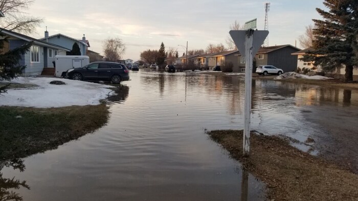 Une rue d'Aberdeen inondée.