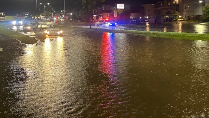 La rue est inondée à Steinbach.