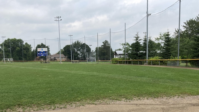Parc Lausanne: le terrain de soccer synthétique remis à neuf