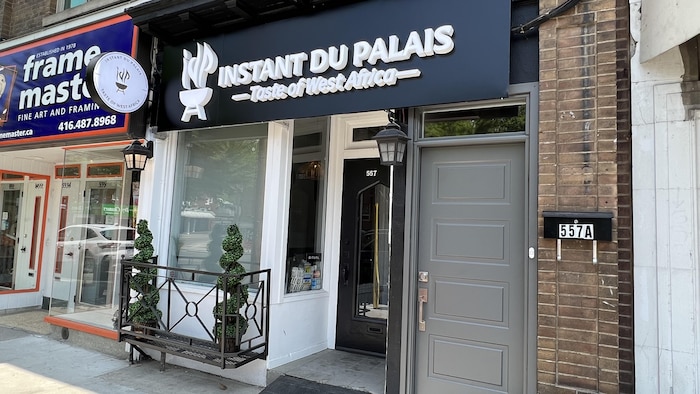 Extérieur du restaurant l'Instant du palais.
