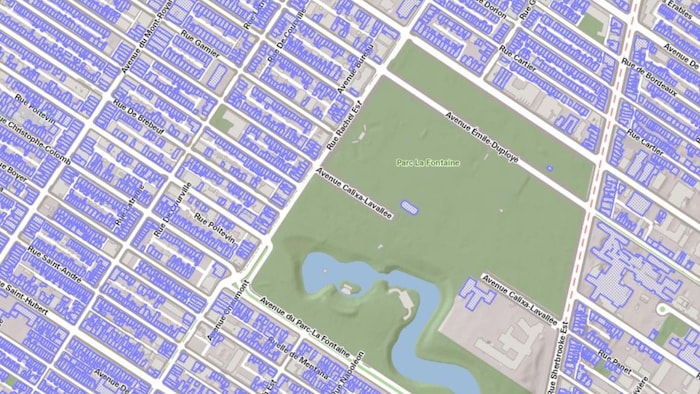 La carte montre les rues autour du parc La Fontaine, à Montréal, où presque tous les bâtiments ont été construits avant 1940.