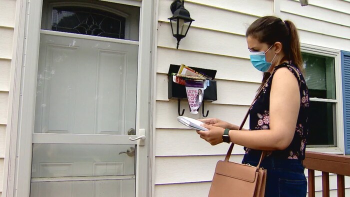 CBC News reporter Jennie Russell went looking for Muyambo at the Edmonton address listed on his paralegal business website and found the house empty and the mail piling up.