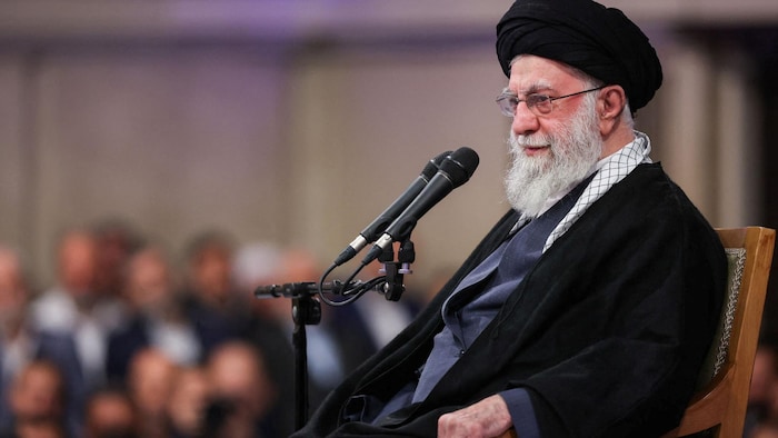 Le guide suprême iranien, l'ayatollah Ali Khamenei, s'exprime lors d'une réunion à Téhéran.