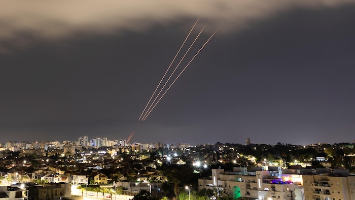 L'Iran a lancé plus de 200 drones et missiles contre Israël, une attaque sans précédent | Proche-Orient, l'éternel conflit | Radio-Canada
