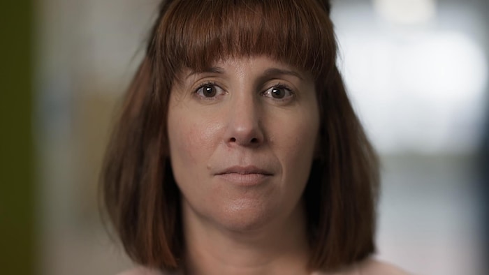 Plan rapproché d'Isabelle Couët.